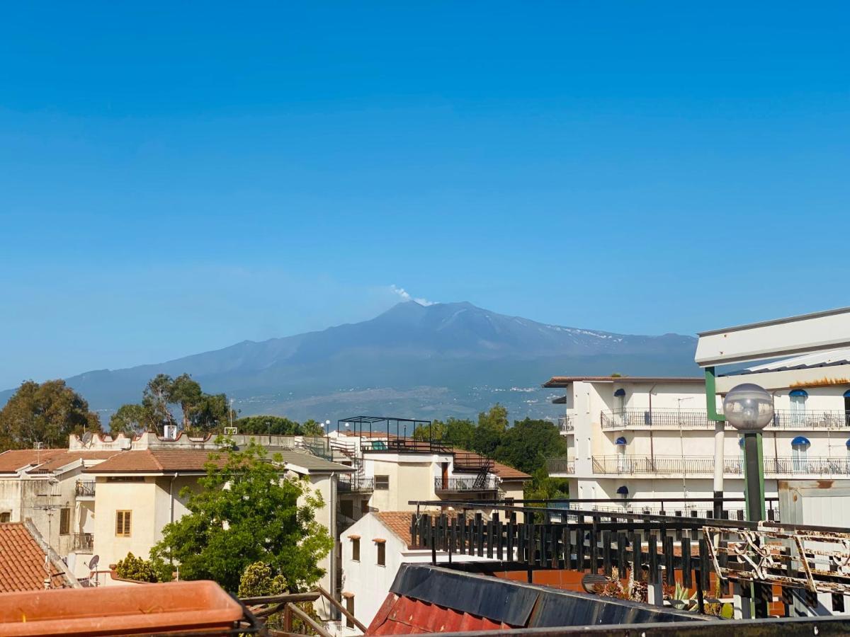 Sea View 2 Bedroom Vacation Apartment Giardini Naxos Exterior foto